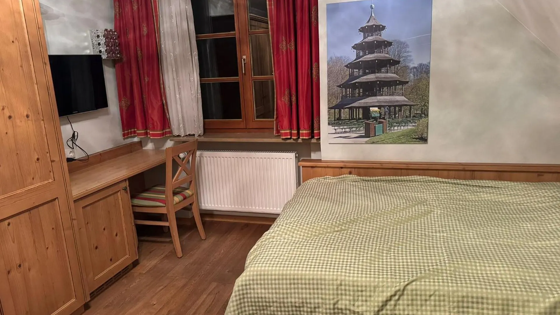 Eichen Schloessl Otel Münih 0*,  Almanya