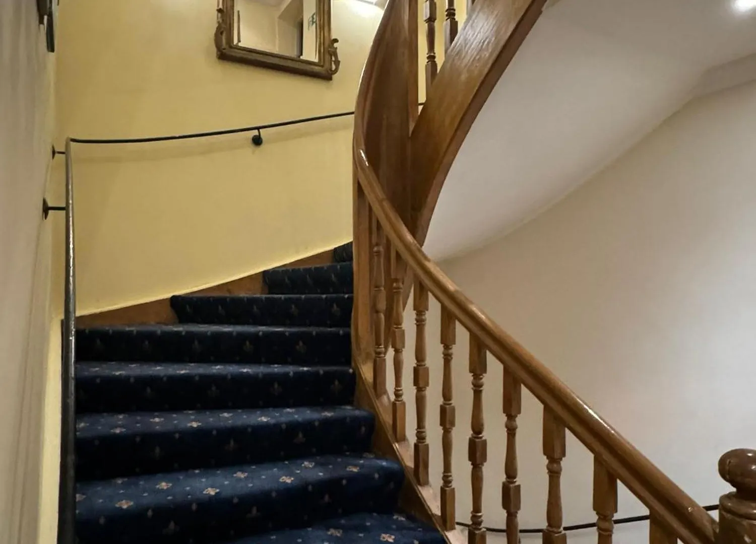 Eichen Schloessl Otel Münih