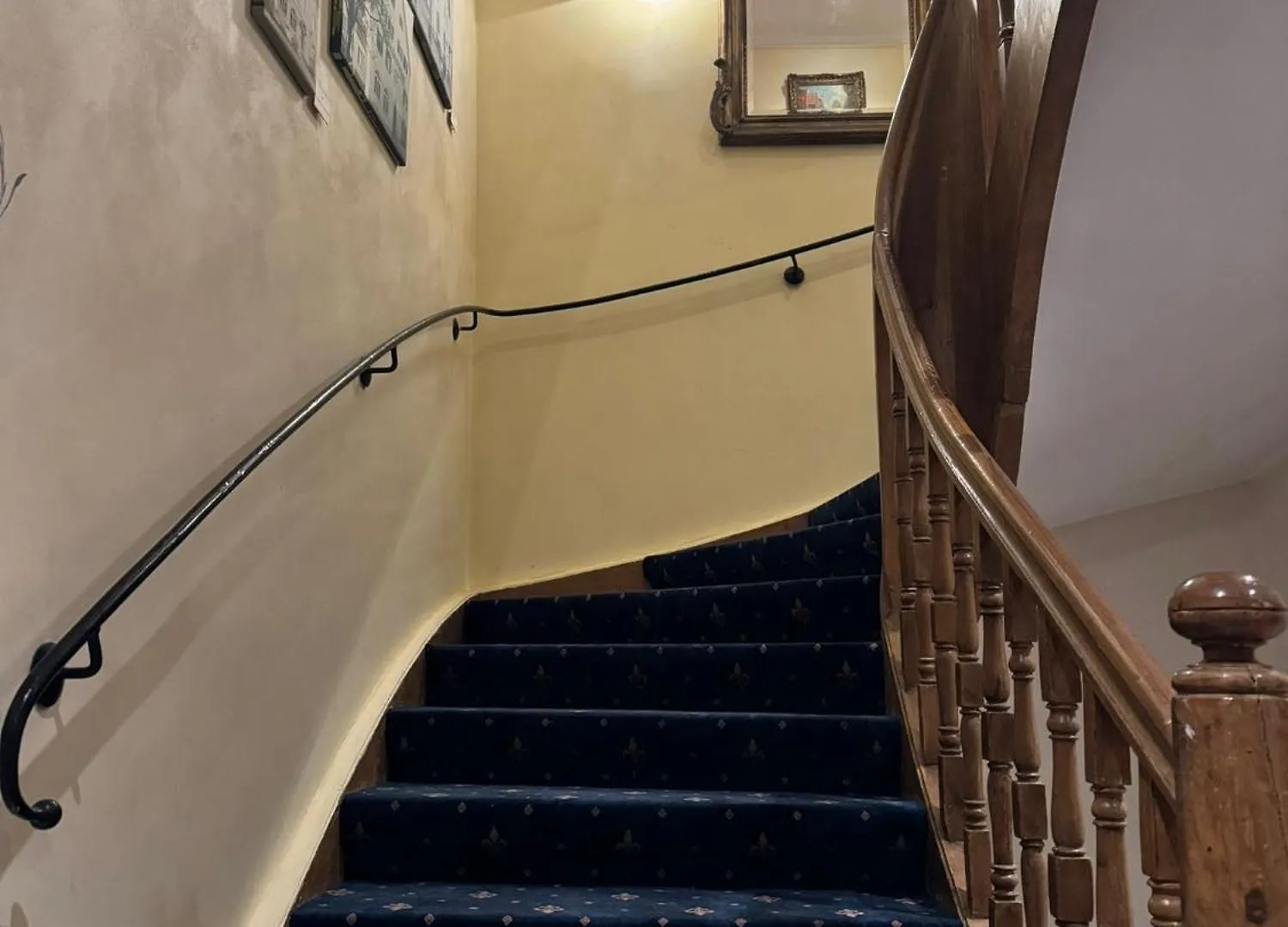 Eichen Schloessl Otel Münih