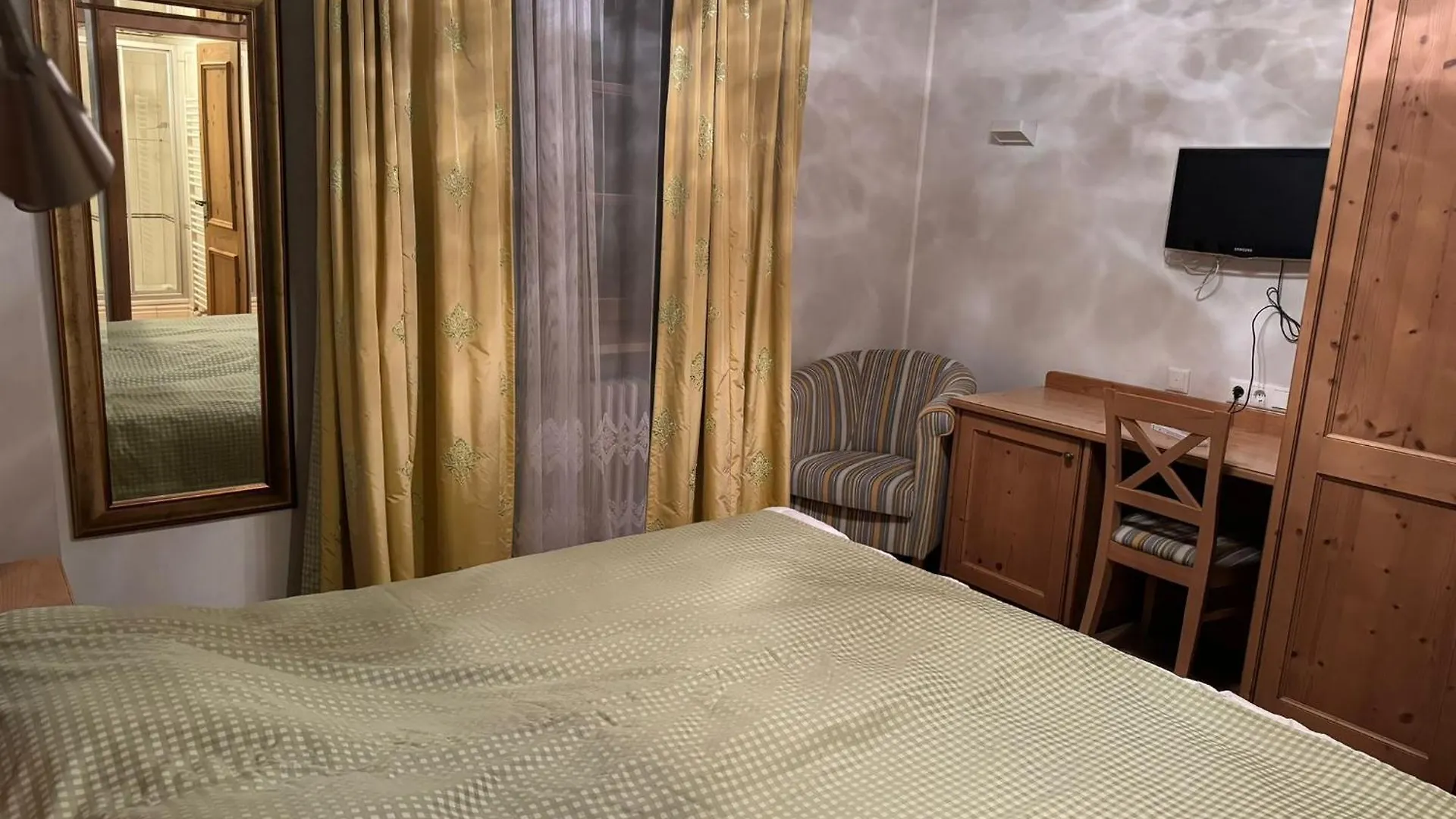 Eichen Schloessl Otel Münih
