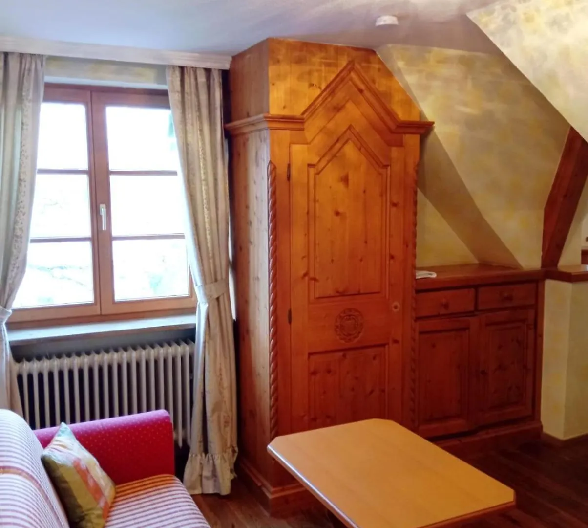 Eichen Schloessl Otel Münih 0*,  Almanya